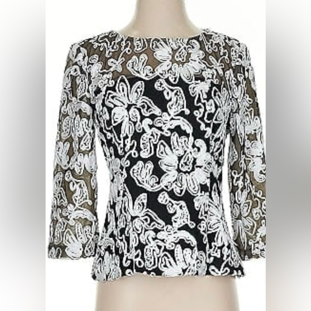 Elegant “Alex Evenings” Black and White Lace Top. Like new.